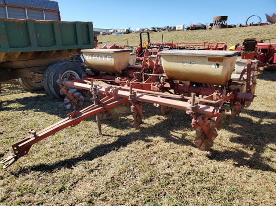 White 543 Planter