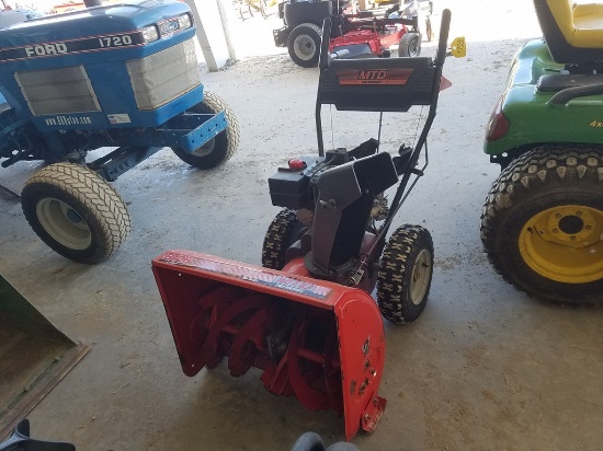 MTD 826 Snow Blower