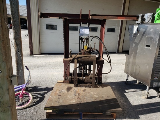 Hydraulic Lift Table
