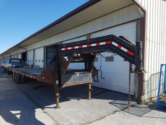 2006 PJ  Gooseneck Trailer