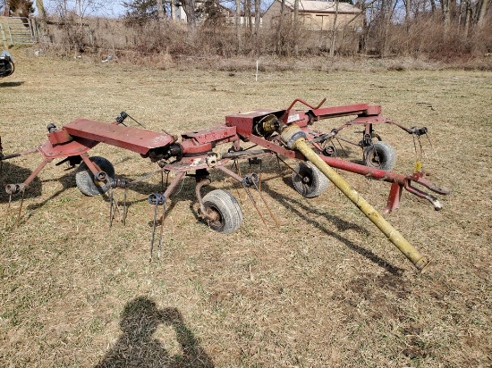 New Holland 162 Tedder