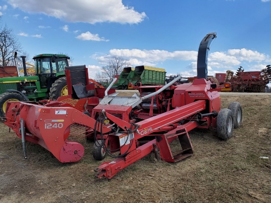 Gehl 1285 Forage Harvester 'Package - Controls in the Office'