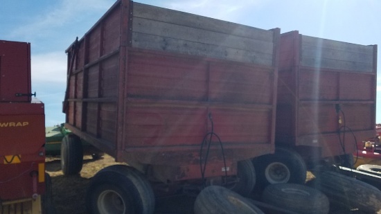 Pronovost P1672 Dump Wagon