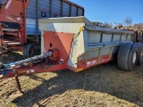 New Idea 3743 Manure Spreader