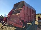 New Holland Crop Carrier 8 Forage Wagon