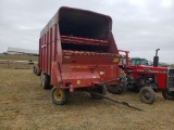 New Holland 716 Forage Wagon