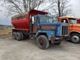 1974 International F5070 Truck  'Title in the Office'