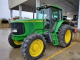 John Deere 7220 Cab Tractor