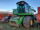 John Deere 6620 Combine