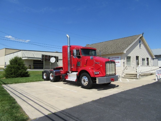 2009 Kenworth T800 Sleeper tractor