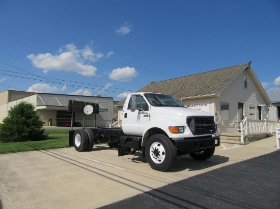 2003 Ford F750 Cab and Chassis
