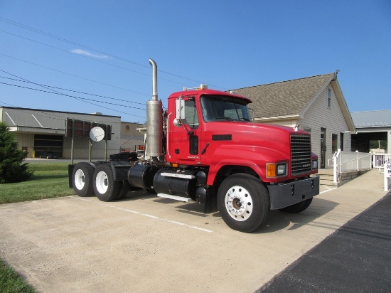 2008 Mack CHU613 Daycab Tractor