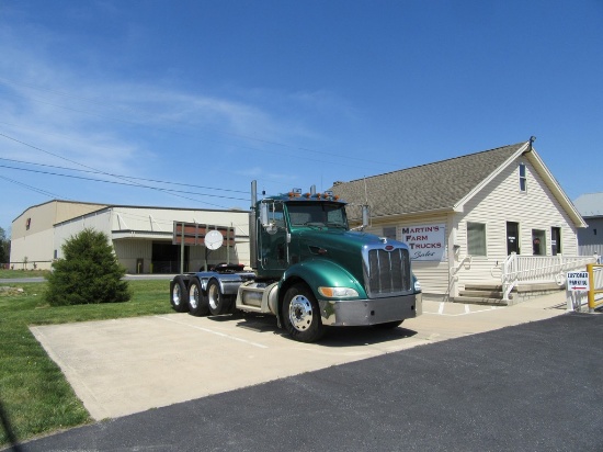 2007 Peterbilt 386 Triaxle Daycab Tractor