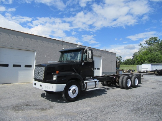 2000 Volvo WG64 Cab and Chassis