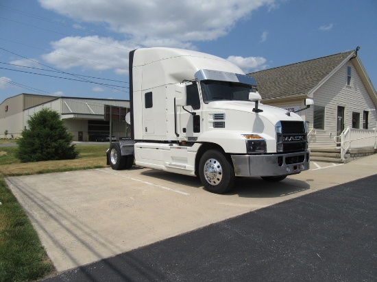2019 Mack AN42T Sleeper tractor