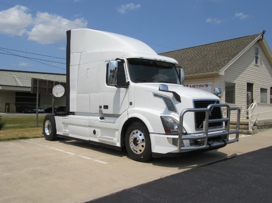2018 Volvo VNL Sleeper tractor