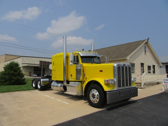 2013 Peterbilt 389 Sleeper Tractor