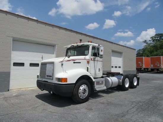 1993 International 9200 Daycab Tractor