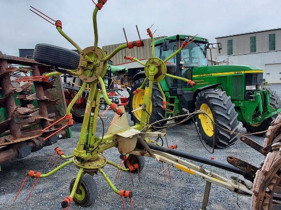 Claas  Volto 52T Tedder