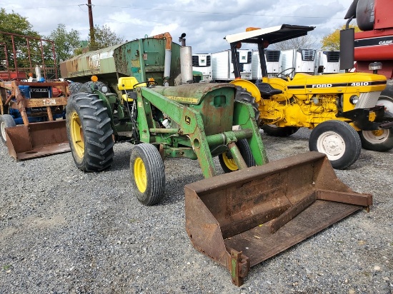 John Deere 2020 Loader Tractor