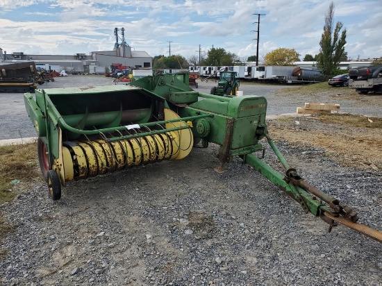 John Deere 24T Small Square Baler