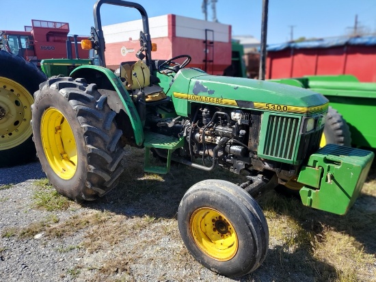 John Deere 5300 Tractor 'Runs & Operates'