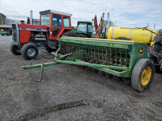 John Deere 8300 Grain Drill