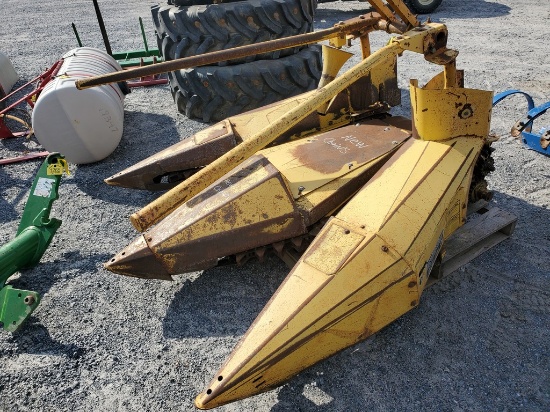 New Holland 824 Corn Head