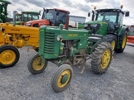 John Deere M Antique Tractor 'Runs & Operates'