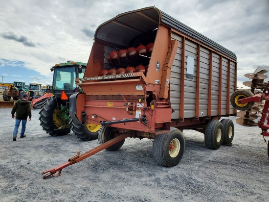 Meyer 3516 Forage Wagon