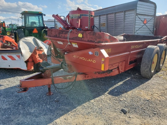 New Holland 185 Manure Spreader