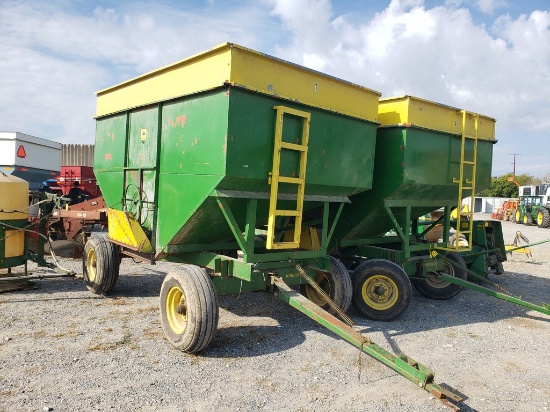 John Deere  Bin Wagon