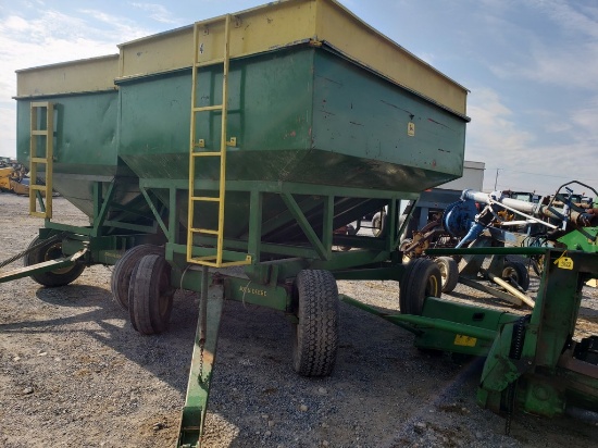 John Deere  Bin Wagon