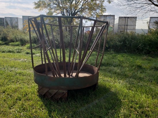 Hay Feeder