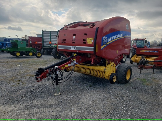 2015 New Holland RB450 Round Baler