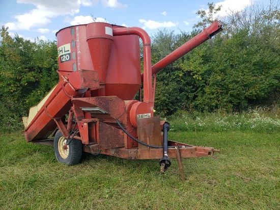 Gehl 120 Grinder Mixer