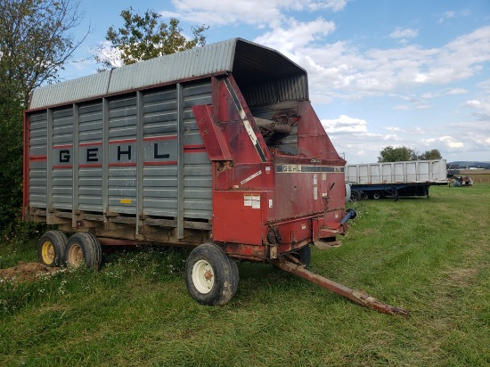 Gehl 970 Forage Wagon