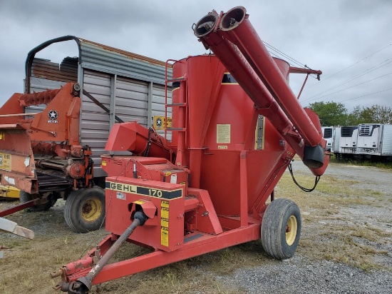 Gehl 170 Grinder Mixer