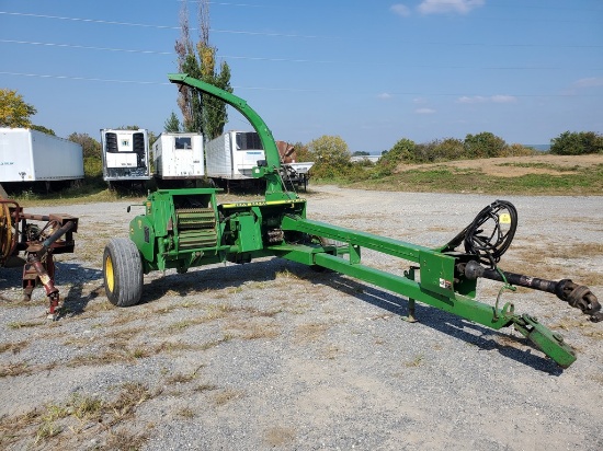 John Deere 3950 Forage Harvester