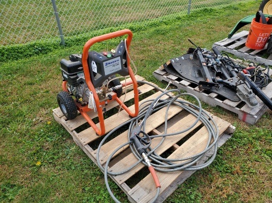 Husqvarna PW3200 Pressure Washer