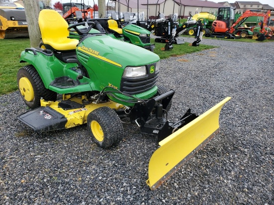 John Deere X475 Riding Tractor