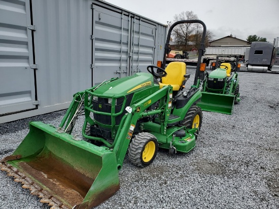 2017 John Deere 1025R Compact Loader Tractor