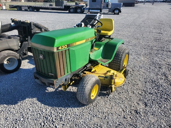 John Deere 430 Riding Tractor