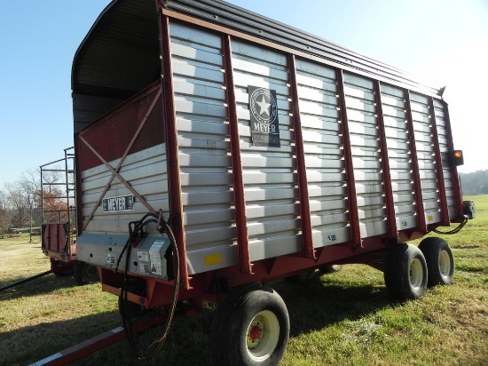 Meyer  3118 Forage Wagon