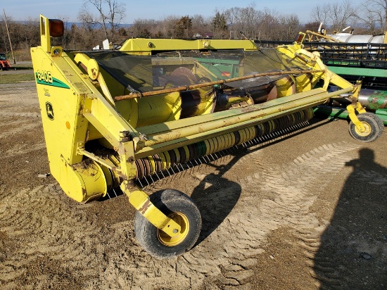 2005 John Deere 640B Grass Head
