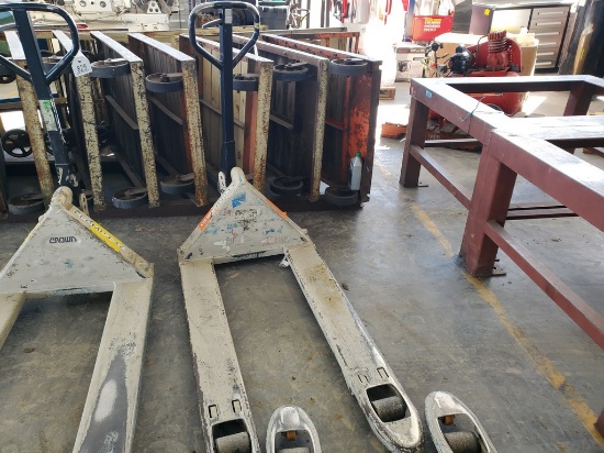 Crown   Pallet Jack