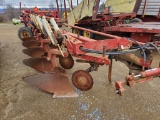 International 720 Plow