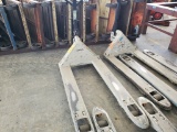 Crown   Pallet Jack