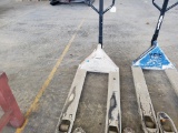 Crown   Pallet Jack