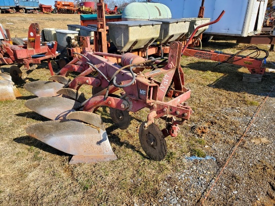 Massey Ferguson 345 Plow